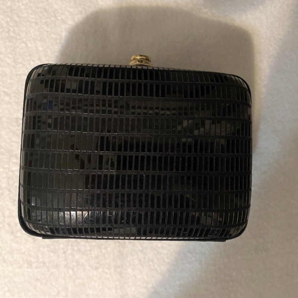 ST JOHN DRESSY CLUTCH PURSE